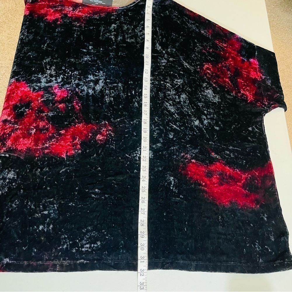 Kyla Seo Round Neck Velvet Tie Dye Tunic Top Women Size 2X Red/Black - Picture 10 of 11